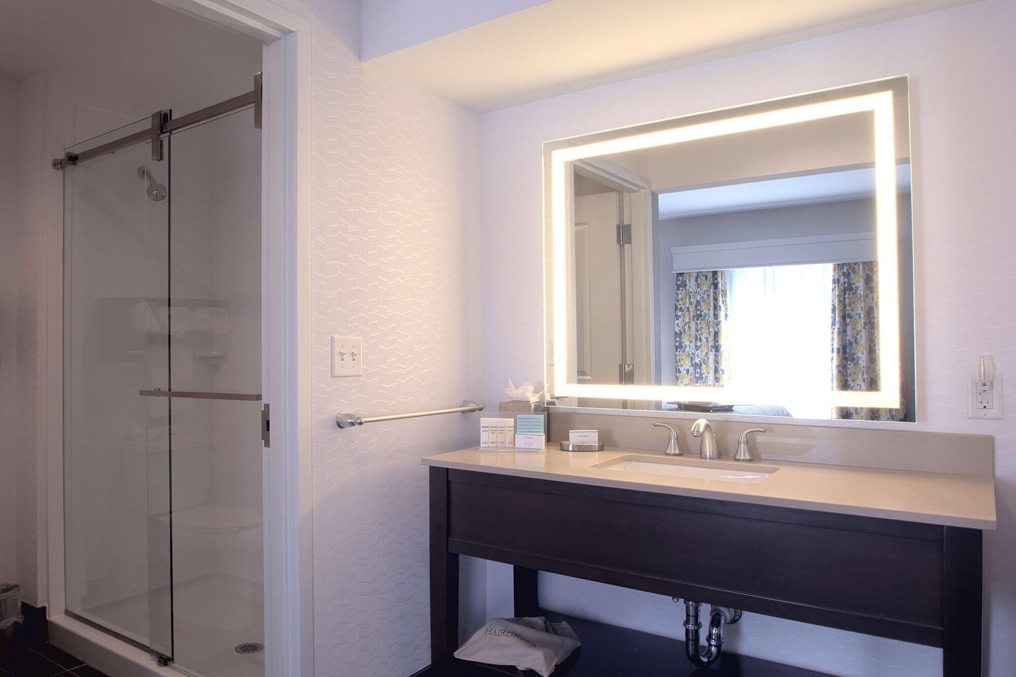 Hampton Inn & Suites Columbus/University Area Dış mekan fotoğraf