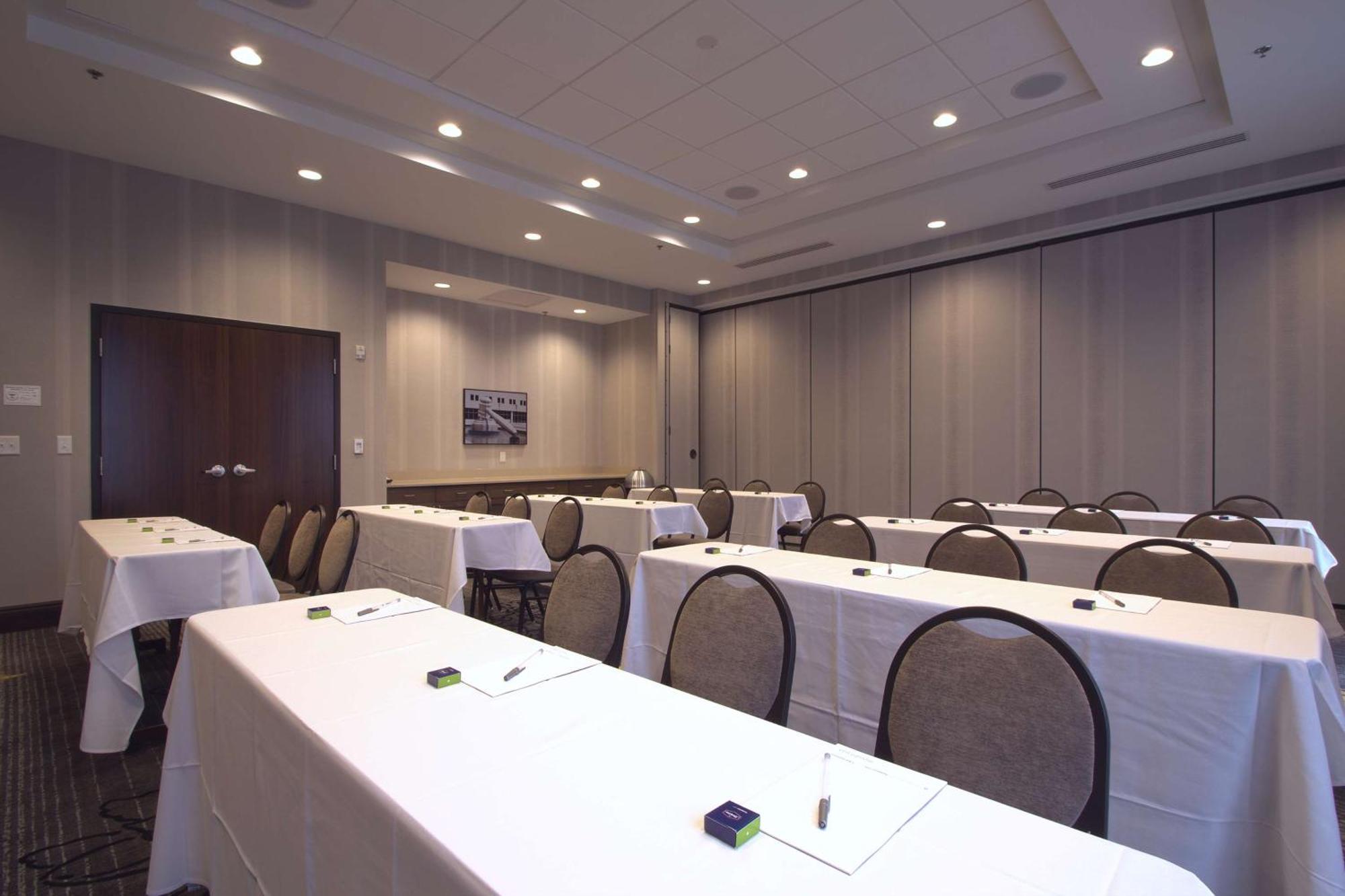 Hampton Inn & Suites Columbus/University Area Dış mekan fotoğraf
