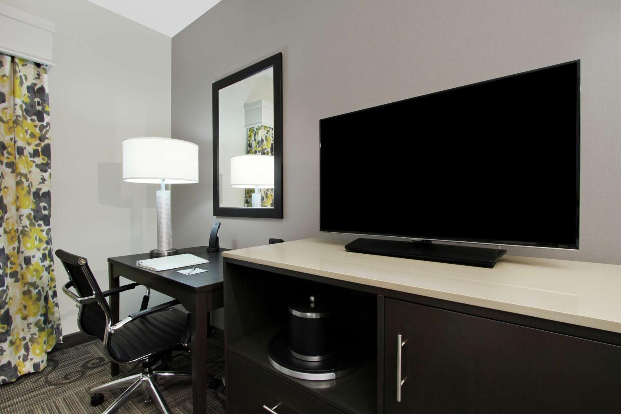 Hampton Inn & Suites Columbus/University Area Dış mekan fotoğraf