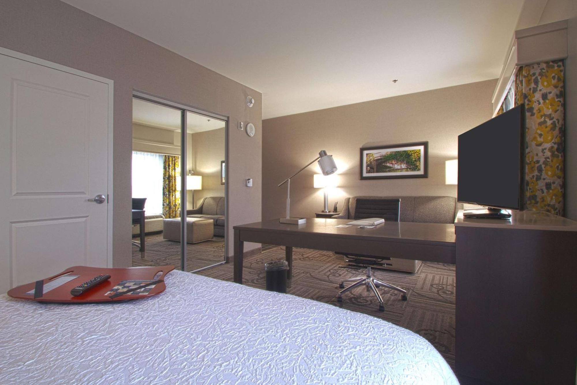 Hampton Inn & Suites Columbus/University Area Dış mekan fotoğraf