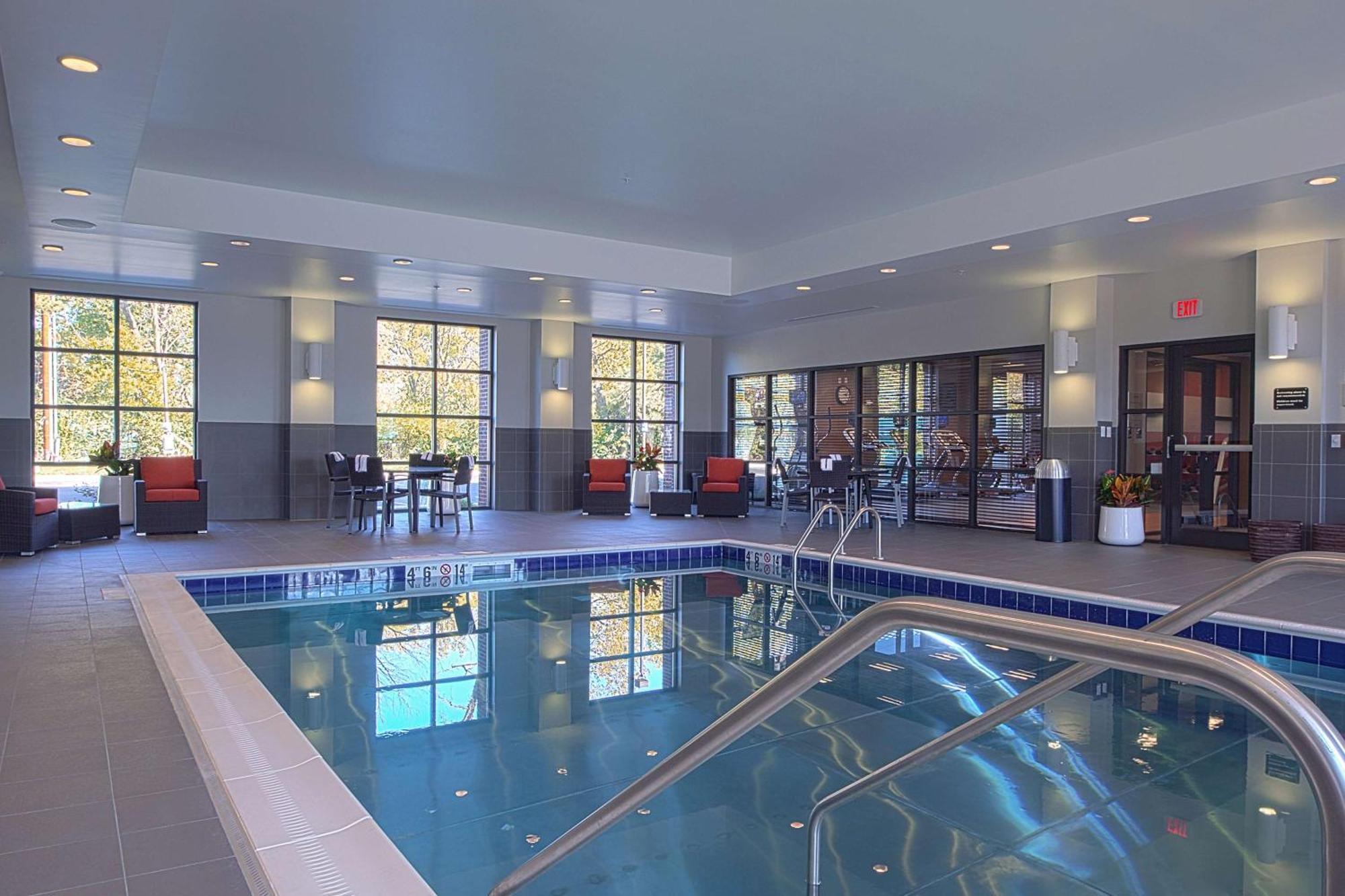 Hampton Inn & Suites Columbus/University Area Dış mekan fotoğraf