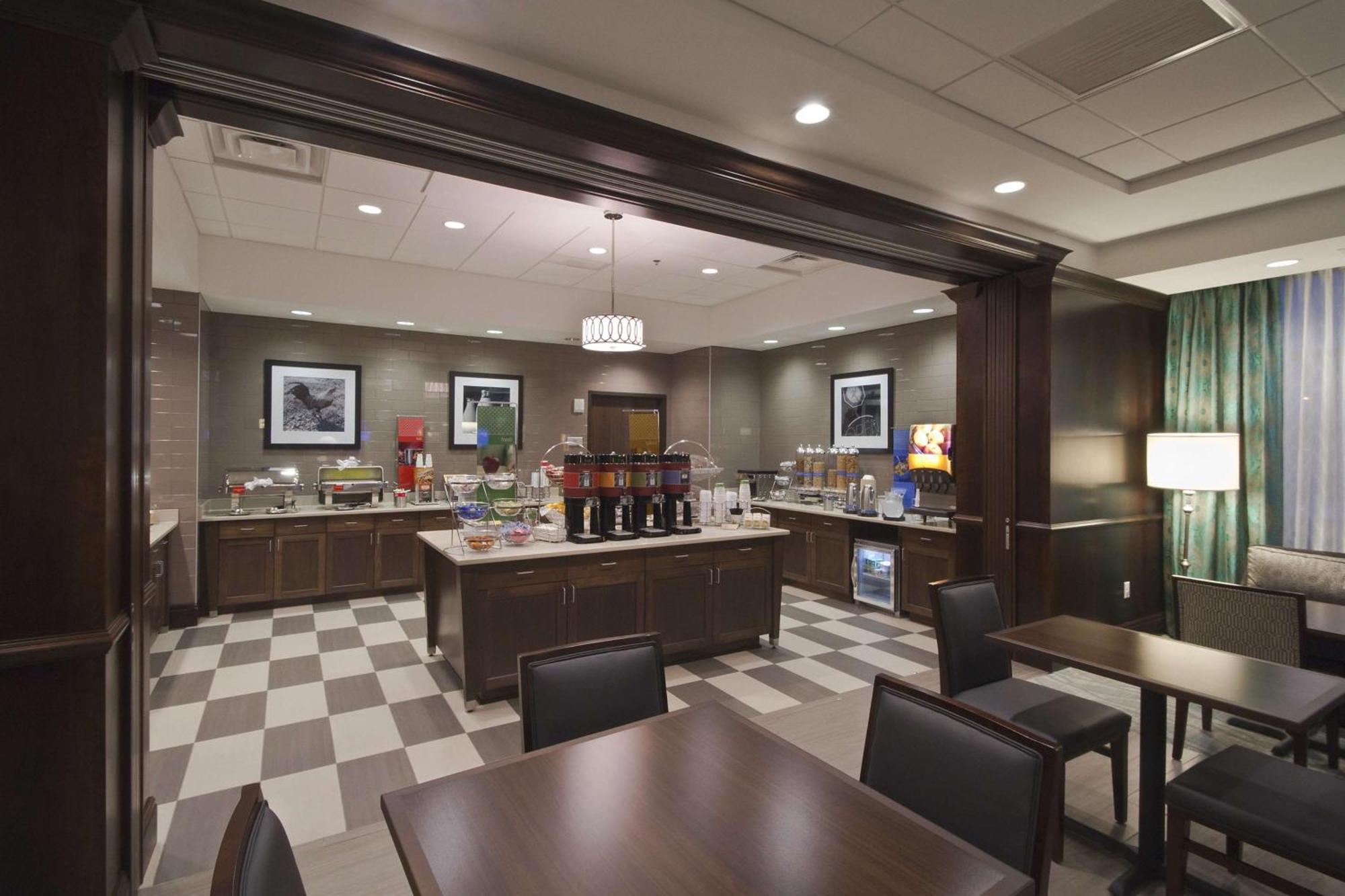 Hampton Inn & Suites Columbus/University Area Dış mekan fotoğraf