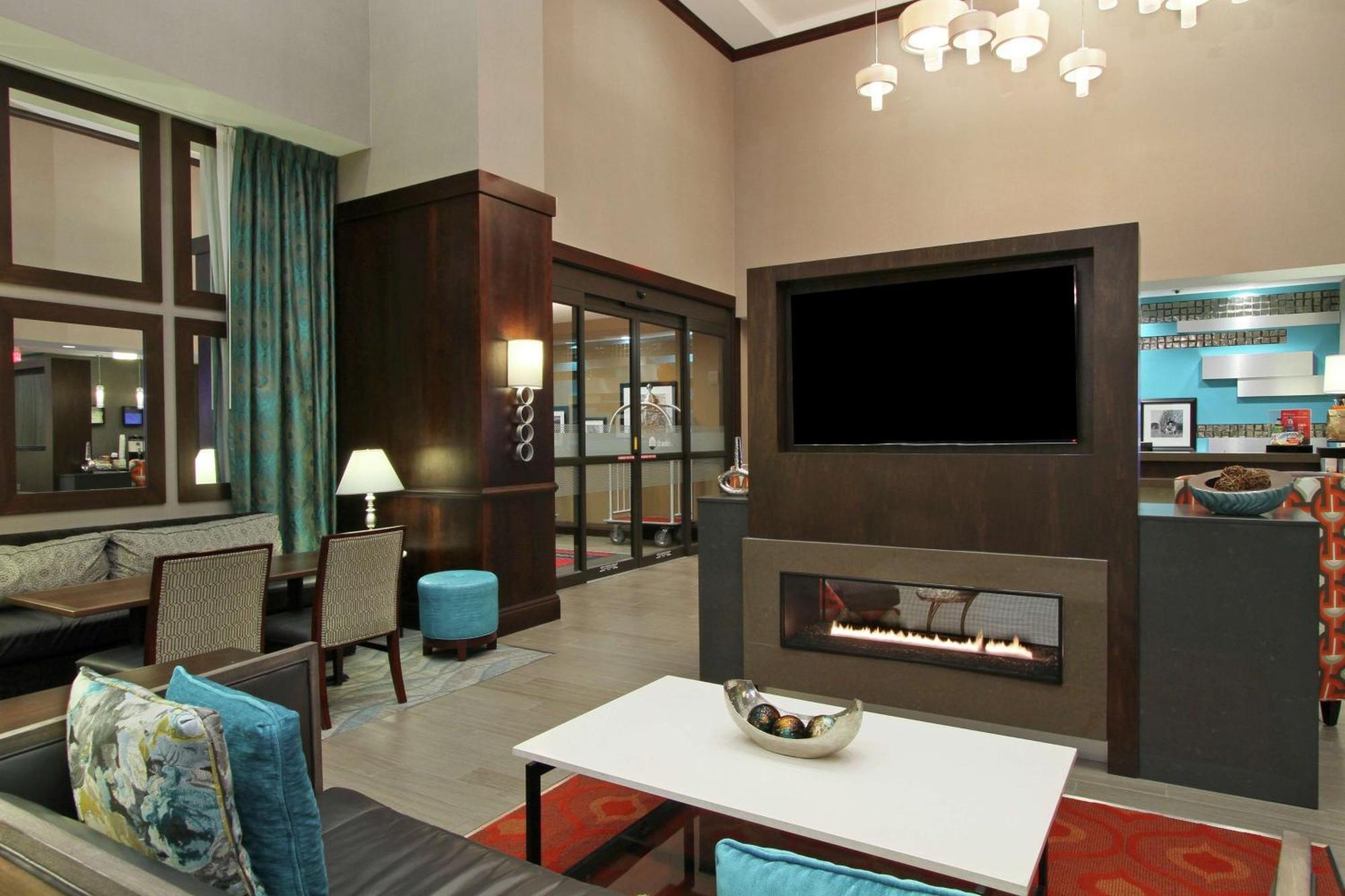 Hampton Inn & Suites Columbus/University Area Dış mekan fotoğraf
