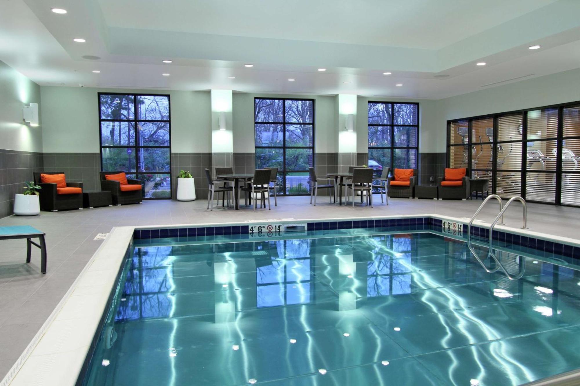 Hampton Inn & Suites Columbus/University Area Dış mekan fotoğraf
